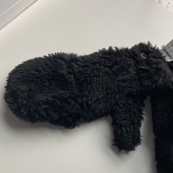 NWT - Express Black Fuzzy Mittens - Picture 2 of 5